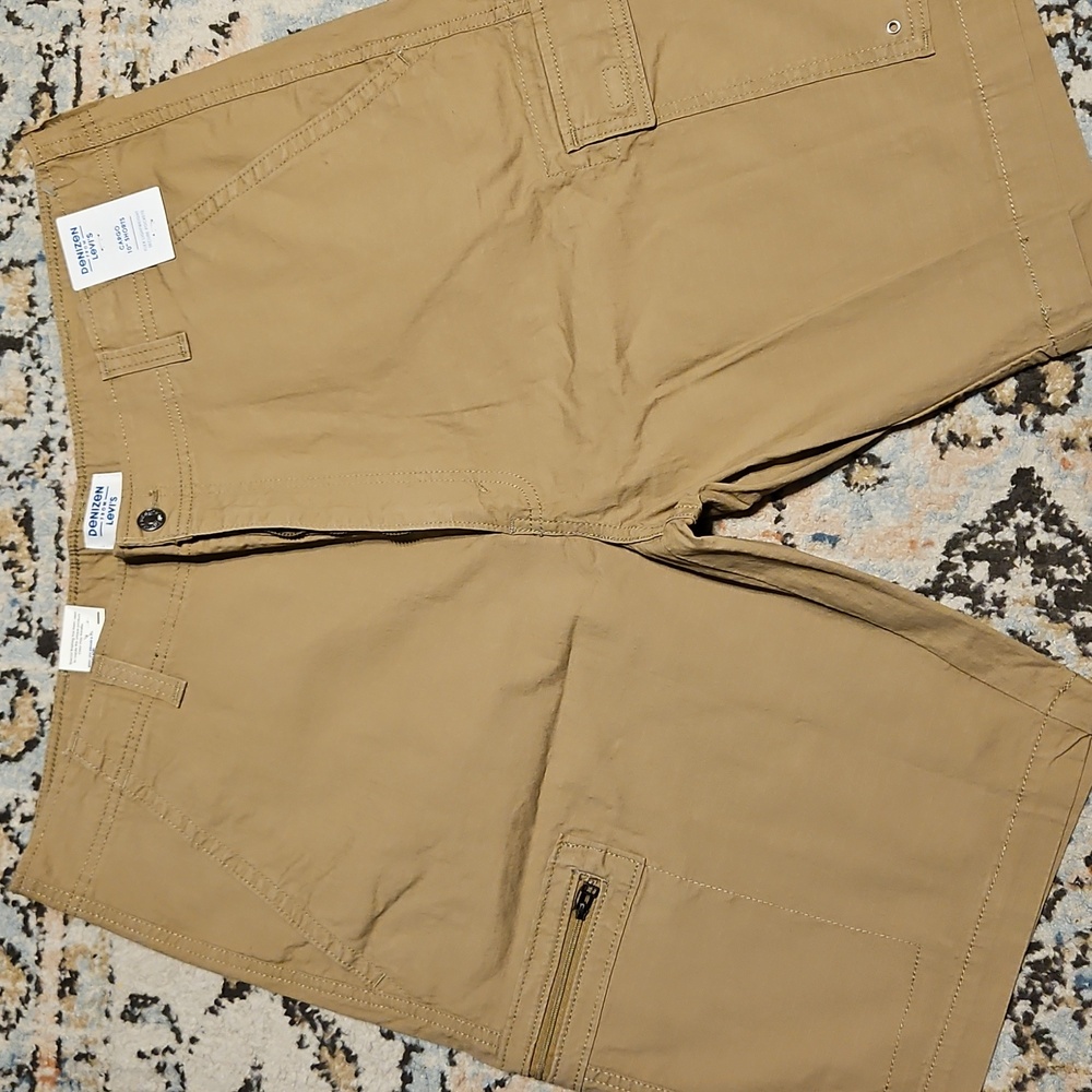 Mena Levis Shorts